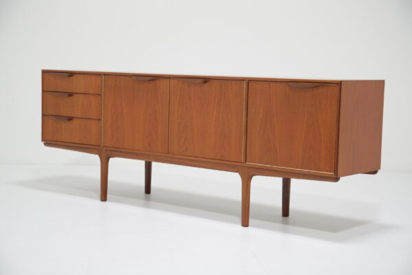Vintage Long Teak Sideboard Dunvegan by Tom Robertson for McIntosh, 1960s.