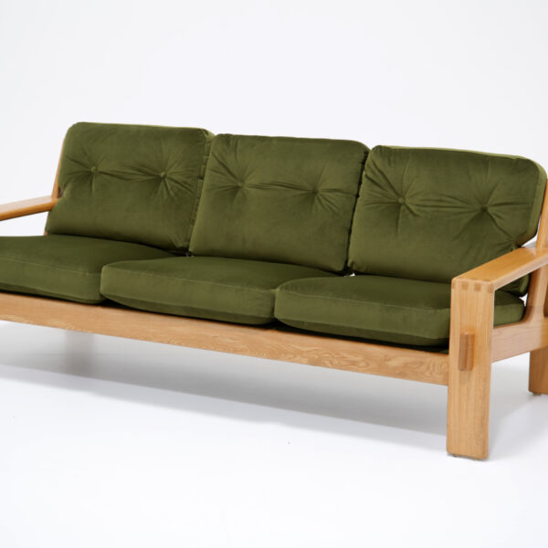 Vintage Green Velvet and Oak Framed Three-Seat Sofa "Bonanza" by Esko Pajamies for Asko Oy, 1960s.
