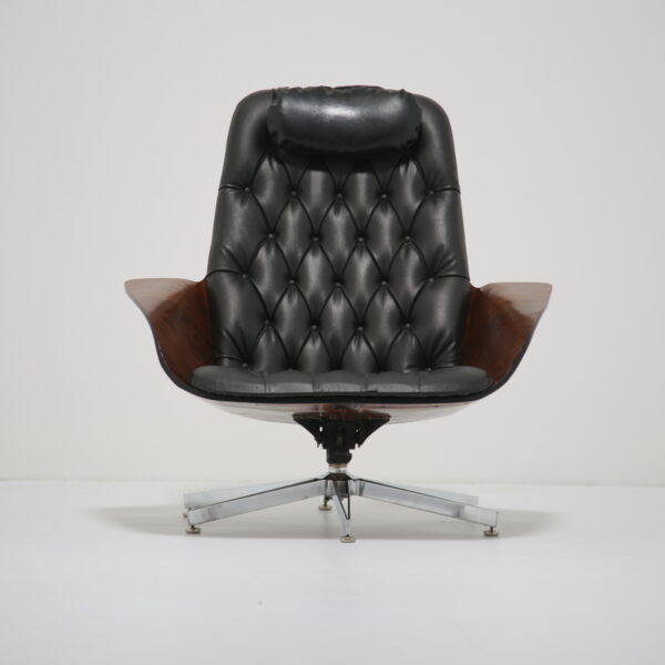 Mid-Century Sculputed Walnut 'Mr. Chair' Lounge Chair by George Mulhauser for Plycraft, 1960s