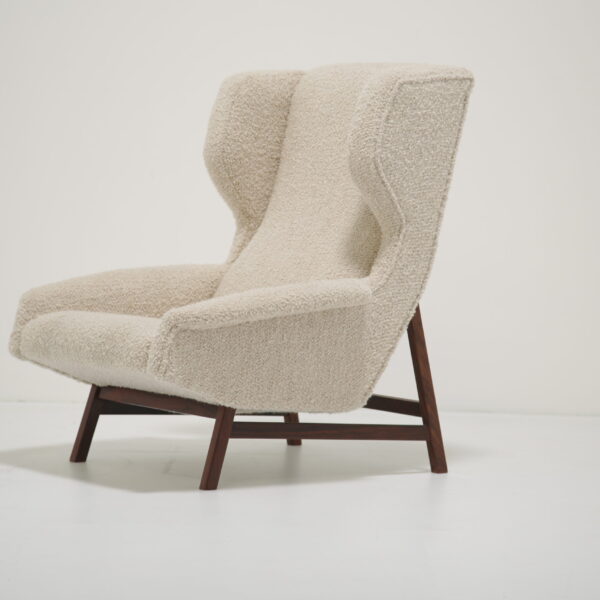 Vintage Sculptural Bouclé Wingback 'Model 877' Armchairs by Gianfranco Frattini for Cassina, Italy, 1950s.