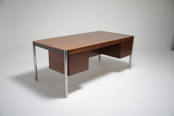 Mid Century Executive Walnut Desk by Jens Risom for Howe Furniture 1