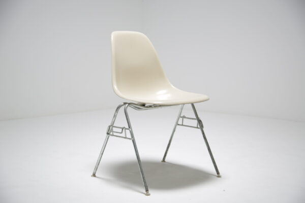 Vintage White Stacking Chair"DSS" by Charles and Ray Eames for Herman Miller, USA, 1950s.