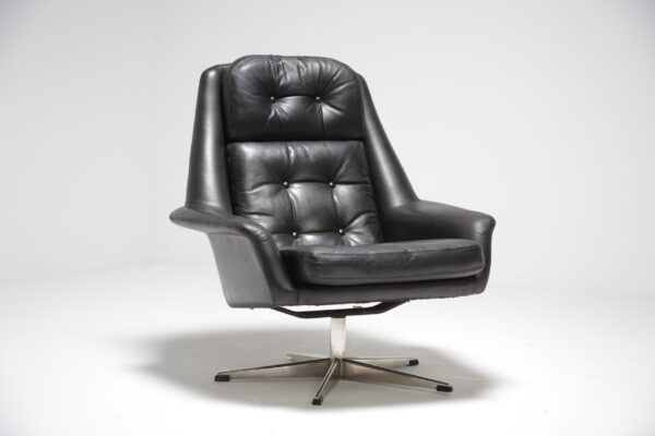 Vintage Black swivel armchair