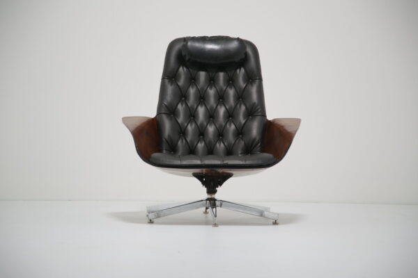 Mid-Century Sculpted Walnut 'Mr. Chair' Lounge Chair by George Mulhauser for Plycraft, 1960s