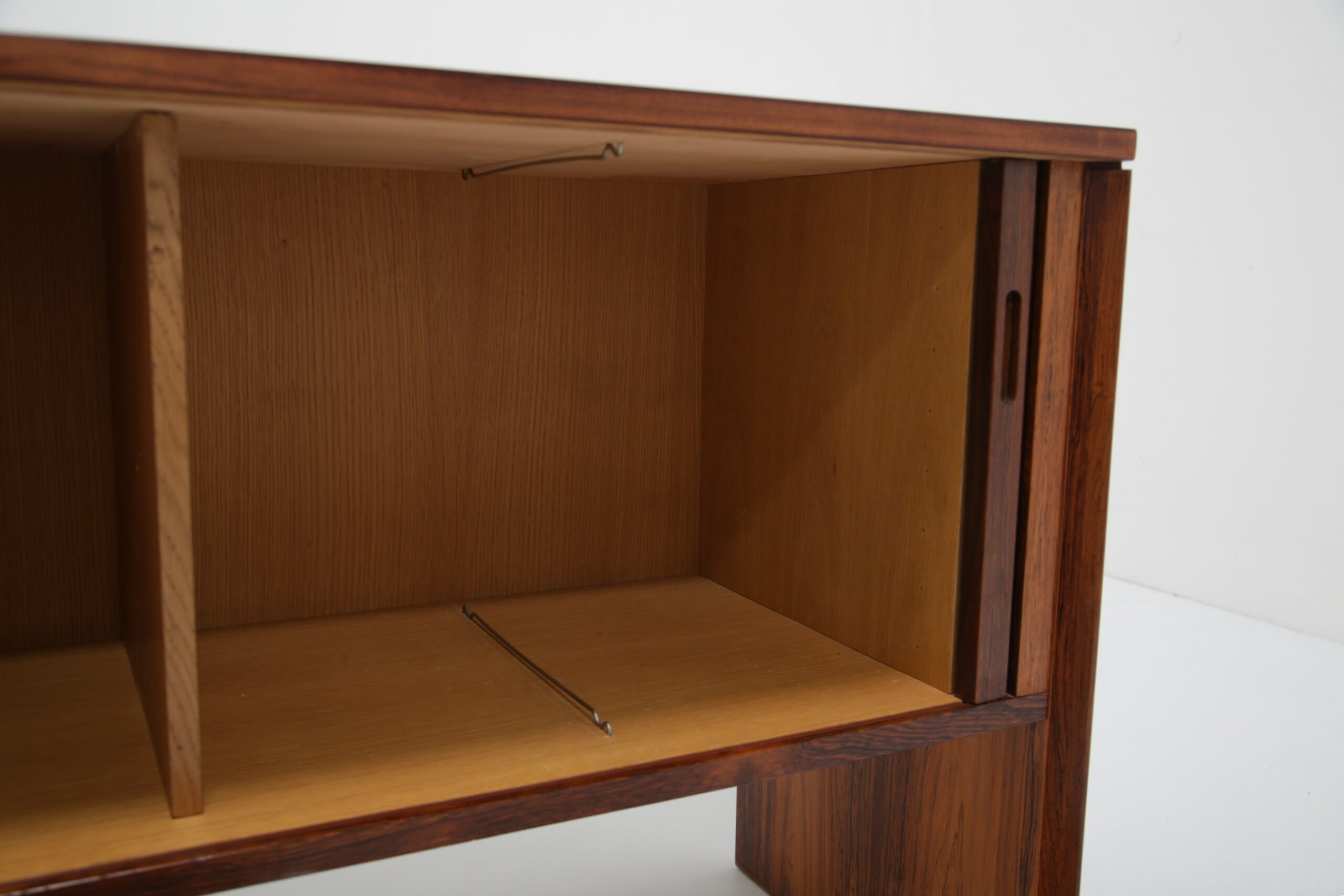 Mid-Century Rosewood Collectors Vinyl Storage Sideboard Unit 16