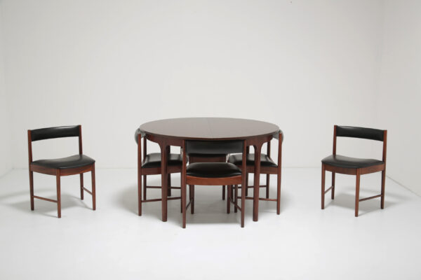 Tom Robertson Circular-to-Oval Dining Table & Chairs 'Dunvegan' in Brazilian Rosewood, McIntosh, 1960s