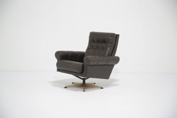 Danish Executive Swivel Chair: 1970s High-Back Lounge Chair in Deeply Buttoned Brown Leather, Denmark