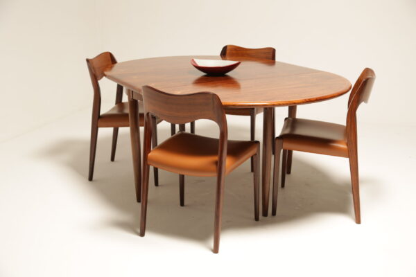 Vintage Rosewood Niels Moller Model 15 Extending Dining Table