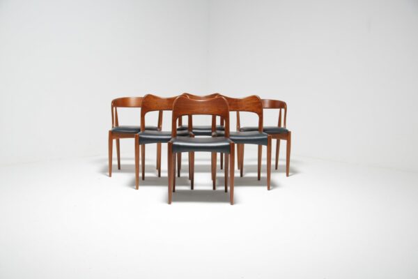 Vintage Set of 6 Teak and Leather Dining Chairs by Johannes Andersen & Arne Hovmand Olsen, 1960s.