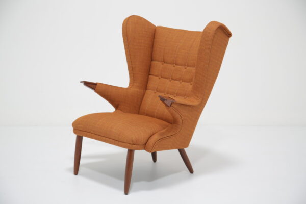 Svend Skipper: 'Model 91' Papa Bear Wingback Armchair in Marmalade Tweed & Teak, Denmark, 1950s