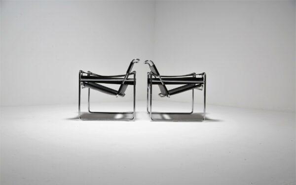 Pair of Black Leather and Chrome "Wassily" Armchair by Marcel Breuer for Knoll, USA.